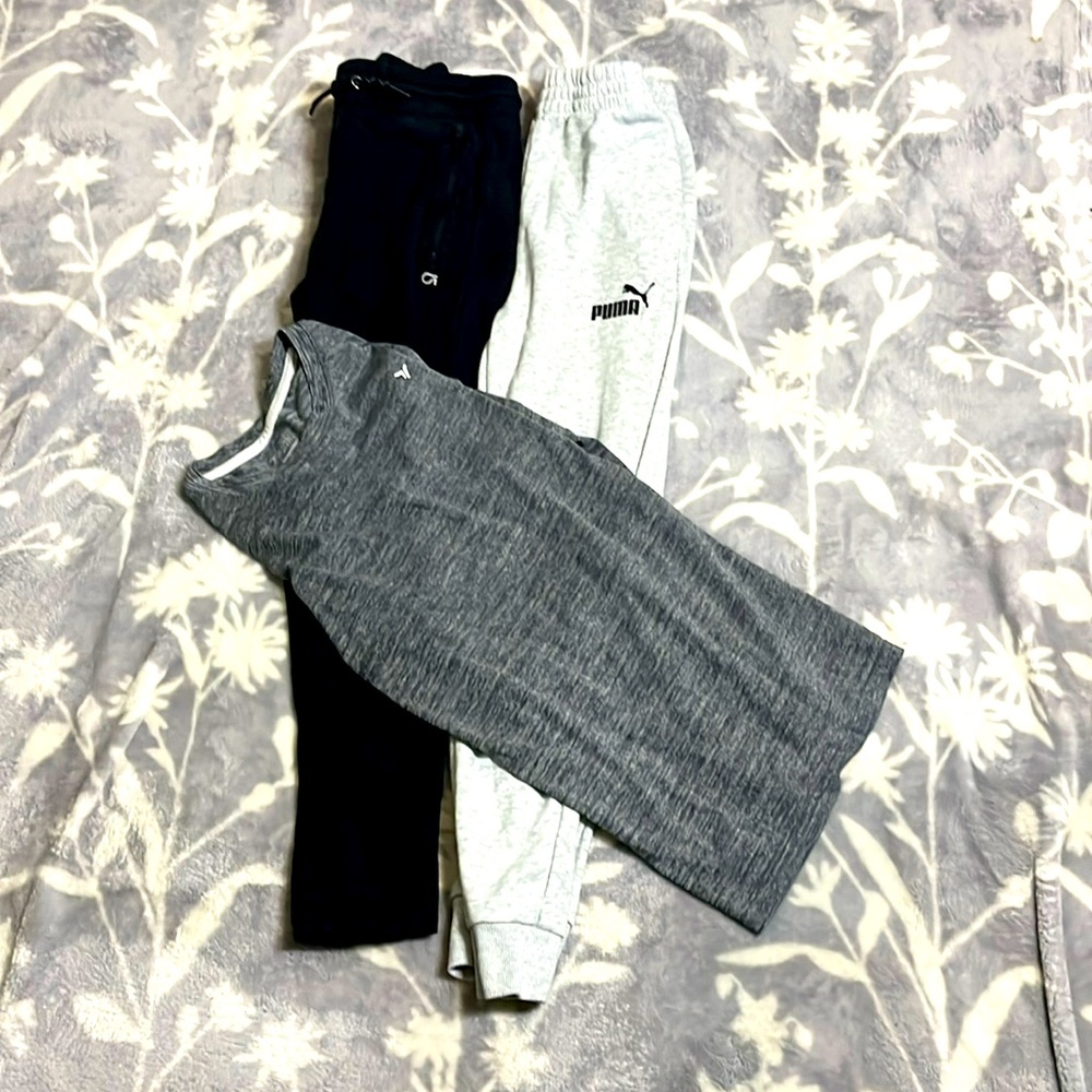 Boys Athletic Bundle - Gap & Puma pants & old navy active tee Size L (10-12)